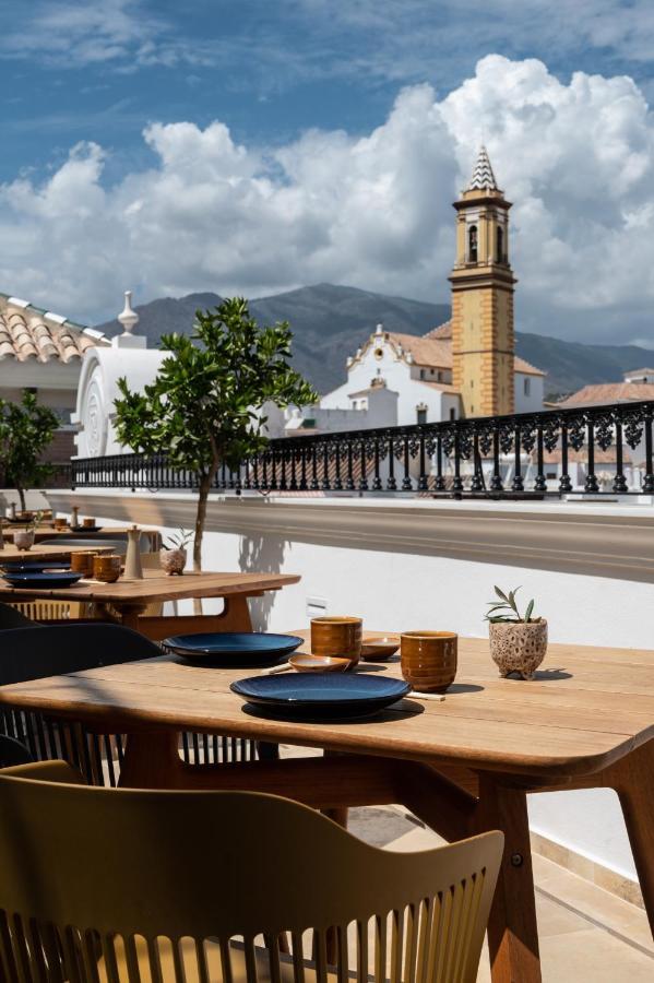 Hotel Silken El Pilar Andalucia Estepona Exterior photo